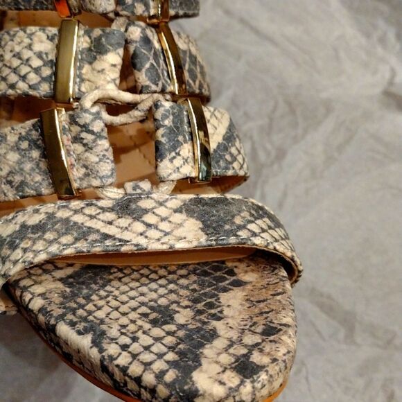 Vince Camuto Snakeskin Print Gladiator Heels With Zipper, 6.5M, Black/White/Tan - Picture 10 of 12